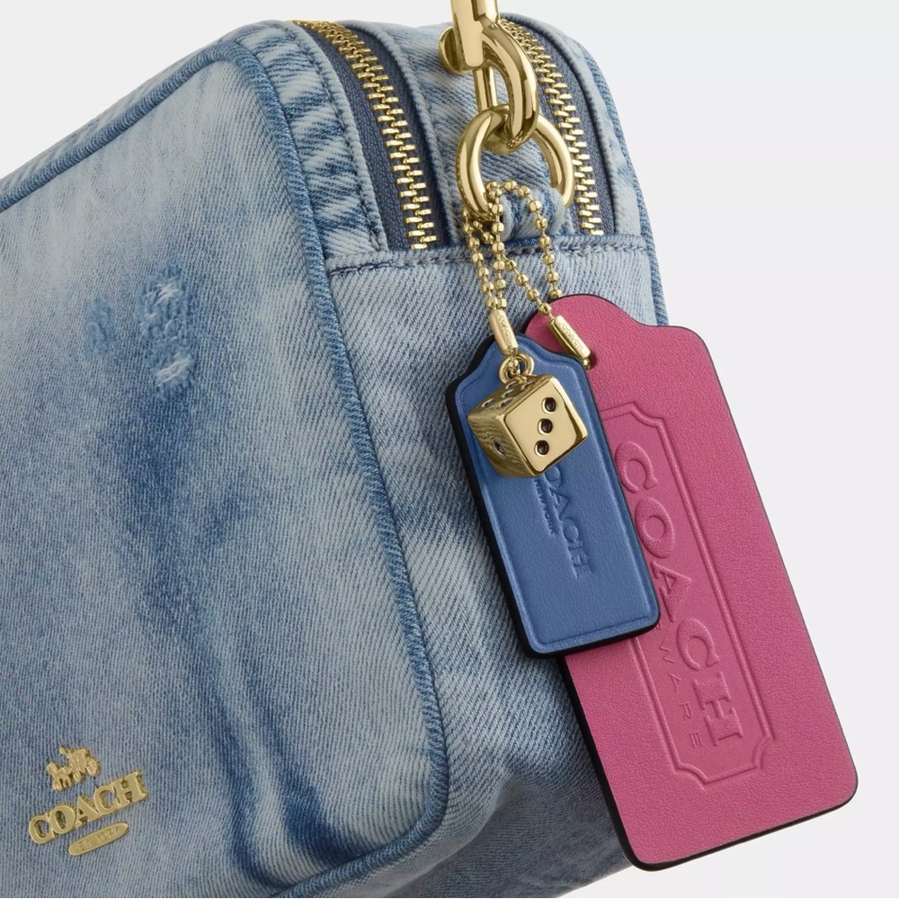 NWT Coach Carey Crossbody Bag In Loved Denim With Charms Light Indigo CEK67 RARE - Picture 4 of 8